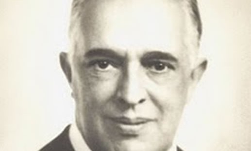 Santiago Luis Arauz nació en la ciudad de Buenos Aires, el 24 de Mayo de 1892. Tras estudiar en el Colegio Lacordaire, ingresó en la […]